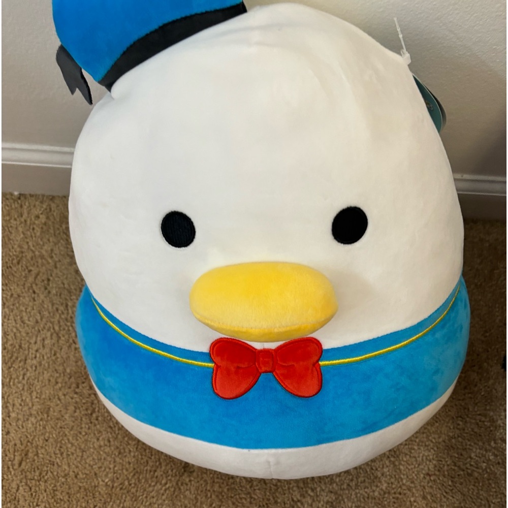 Donald Duck squish mallow